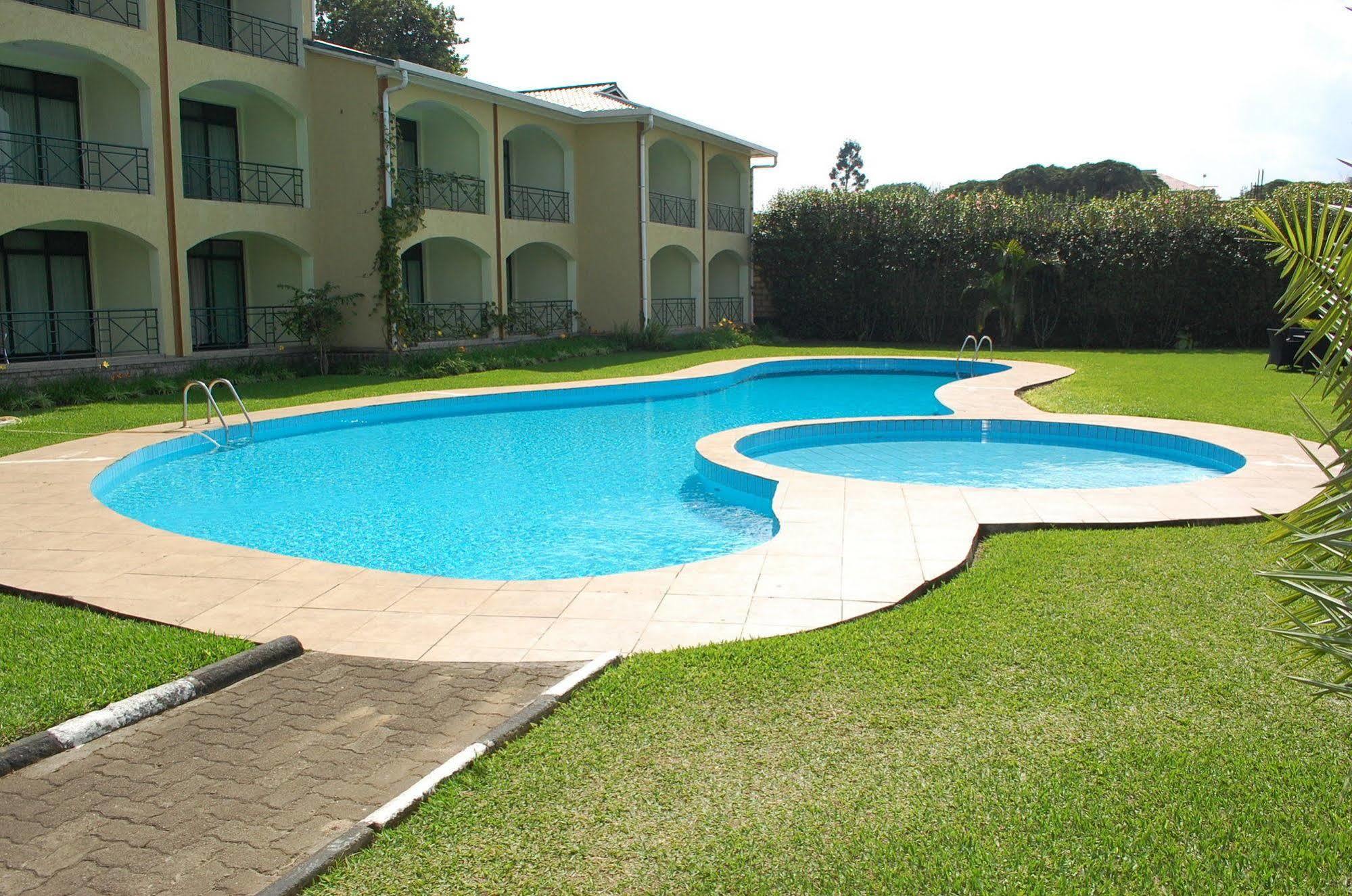 Gorillas Volcanoes Hotel Ruhengeri Bagian luar foto
